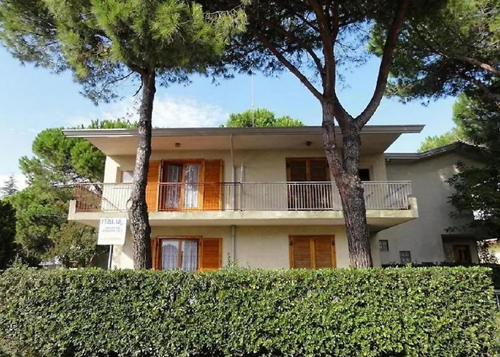 House With Garden And Fireplace Villa Bibione