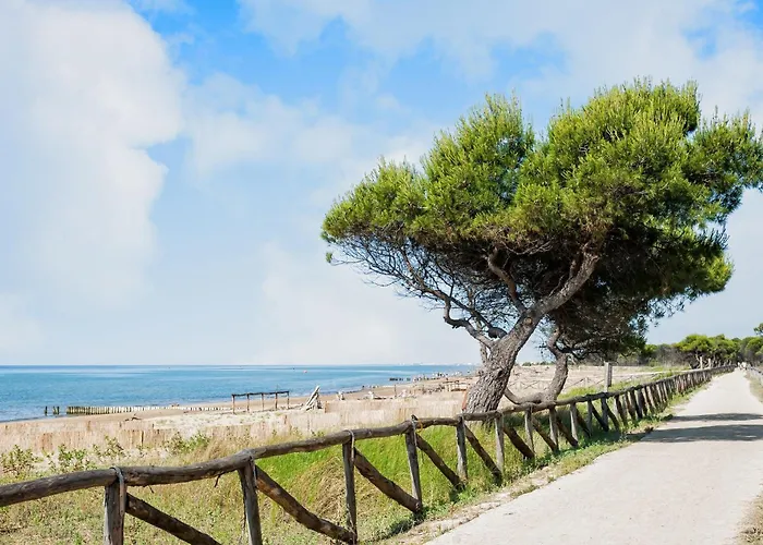 Вілла House With Garden And Fireplace